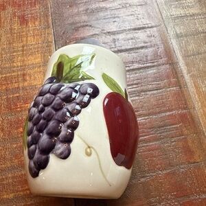Vintage 3 Hole Single Salt Shaker Fruit Designs Grapes Apples Pear Sonoma Villa